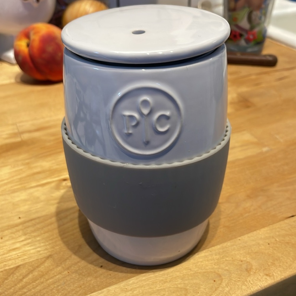 Pampered Chef White Ceramic‎ Travel Mug with Gray Sleeve Egg Cooker